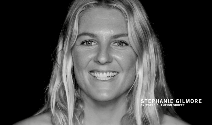 攜手世界冠軍衝浪選手Stephanie_Gilmore_共同開啟2018_ROXY年度品牌宣傳影片「Make_Waves_Move_Mountains」.png
