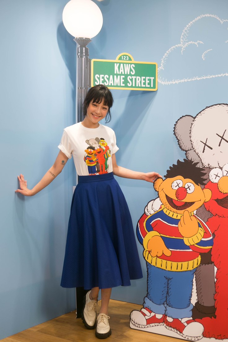 謝欣穎身著率性甜美風，打造不同穿衣風格