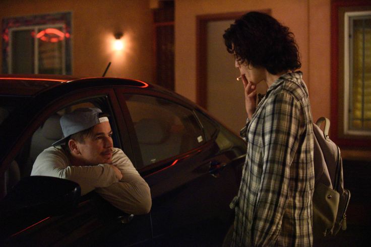 【喔！露西】劇照 -喬許哈奈特(左)近年再度復出，這次卻在電影【喔！露西】有極大膽的演出，和寺島忍(右)上演車震的戲碼