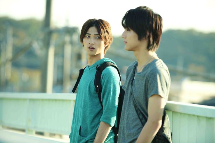 【虹色時光】劇照-問到與片中哪位角色的性格與自己最為相近時，中川大志(右)思考了一下說：「應該是橫濱流星(左)飾演的抖S惠一吧（笑）