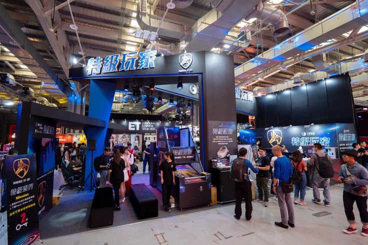 【新聞用圖15】看準電競商機，10大電競攤位各出奇招吸引玩家同樂-9