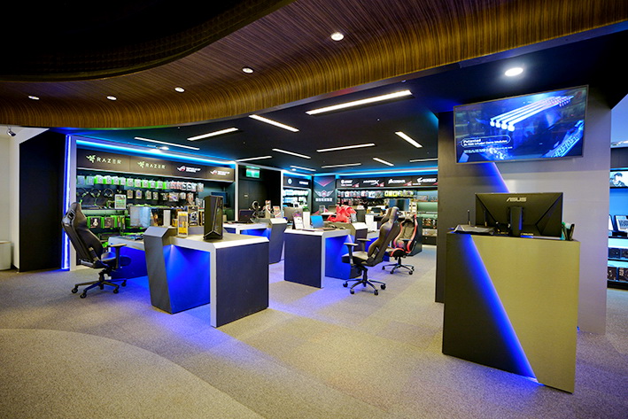 法雅客電競專區集合所有科技電競精品品牌,主打「品牌最多元」、「品項最齊全」、「服務最專業」、「優惠最超值」、「體驗最即時」等五大亮點。(法雅客提供)