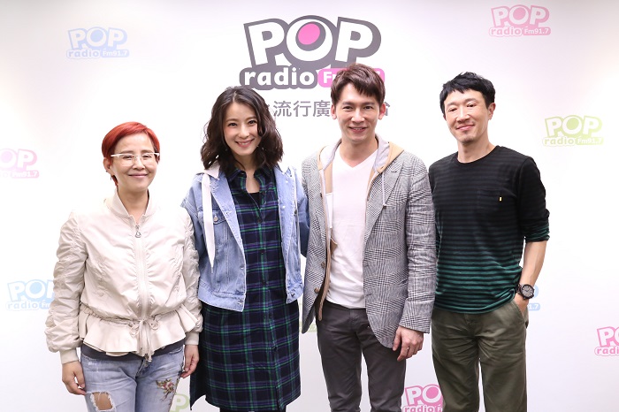 舞台劇《瘋狂偶像劇》五度加演,由溫昇豪(右二)、賴雅妍(右三)主演