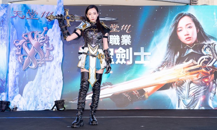 鄉民老婆「吳卓源」代言《天堂M》新職業，展現「神聖劍士」兼具帥氣、美麗與女子力的角色特性
