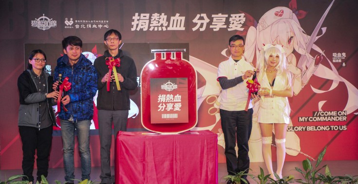 左一 蠻啾行銷Tebo 中間 品玩邦業務總監 劉家良 右一 業務組長 謝佳宏組長